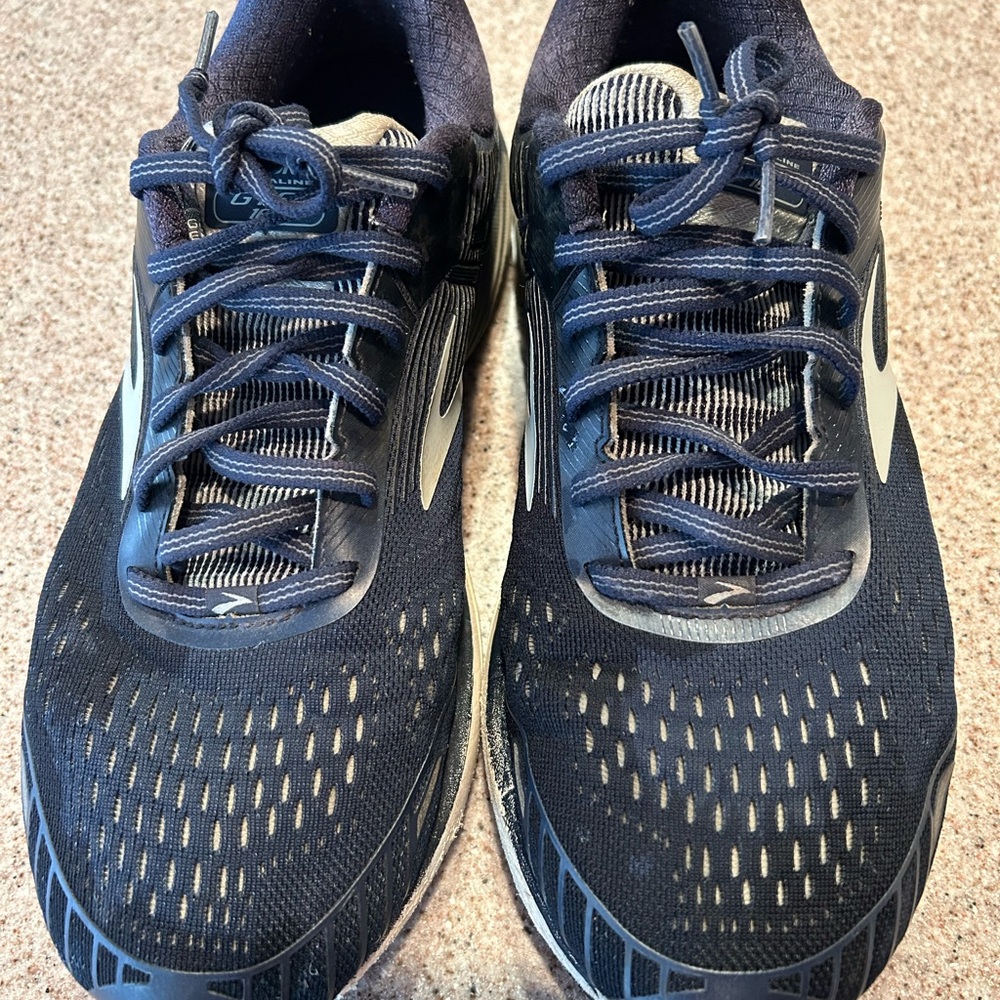 Men’s Brooks Adrenaline GTS 18 Running Shoes 1102711D 438 Size 10.5D
